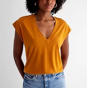 EXPRESS Skimming Cotton V-Neck Short Sleeve Tee